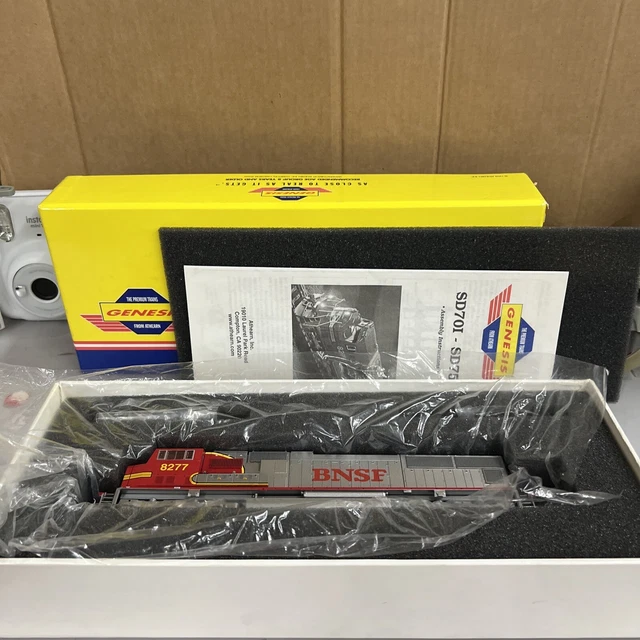 HO ATHEARN GENESIS G6146 SD75I BNSF # 8277 Burlington Northern Santa Fe NIB