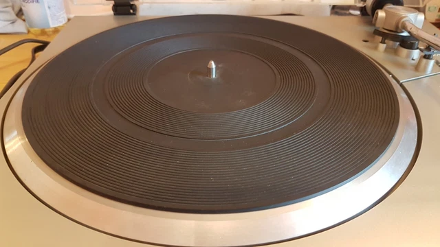 Socle de platine vinyle fabriqué à la main en noyer pour Technics SL-1500C - France