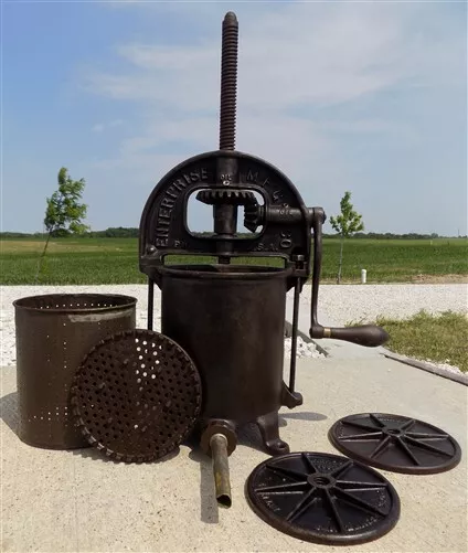 Enterprise 8 Quart Lard Press Cast Iron Sausage Stuffer Fruit Apple Cider Farm V