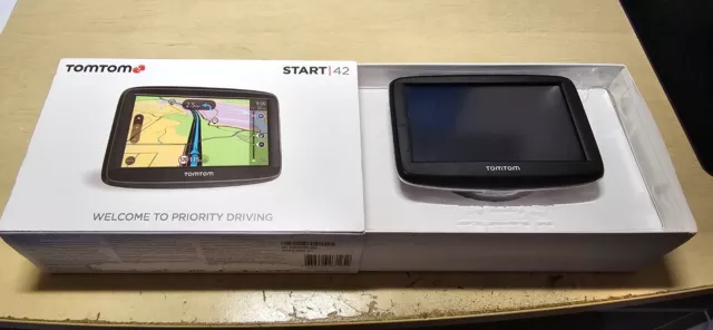 TomTom Start 42 CE T Mobiles Navigationsgerät (1AA4.029.00)