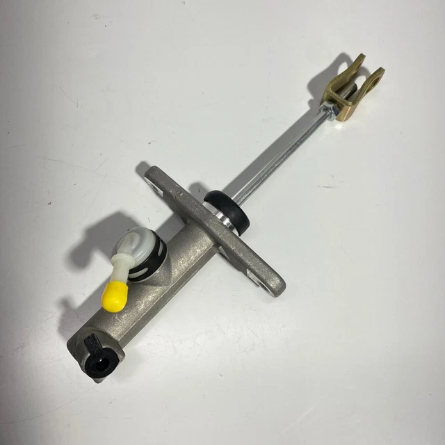 CLUTCH MASTER CYLINDER Assy ISUZU NPR NKR ELF 8981176440 8971674060 46