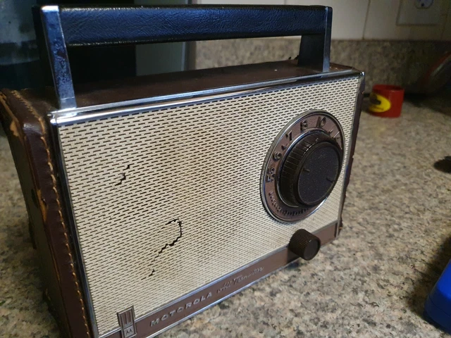 VINTAGE 1962 RESTORED New capacitors MOTOROLA BRASS ANTIQUE TRANSISTOR