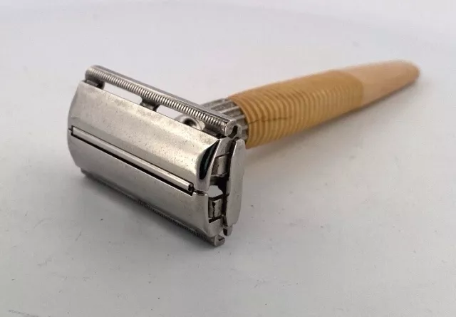 Vintage Gillette “Slim Twist” Safety Razor  Made In England - Used Condition