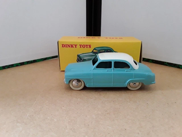 Dinky toys - Simca 9 aronde, couleur gris - Neuf en boite ref 24U, Vente aux enchères : Jouets - Trains - Poupées - Automates