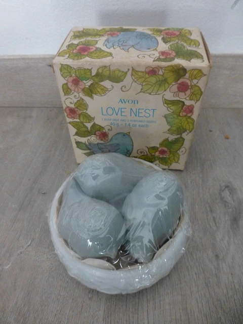 Coffret Porte-Savon Vintage Avon "Love Nest" Avec 3 Savons Parfumés - Décor Oiseaux, 40g - Ancien, Origine France