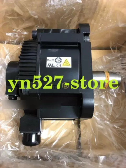 1PC New Yaskawa Servo Motor SGMGH-05ACA61