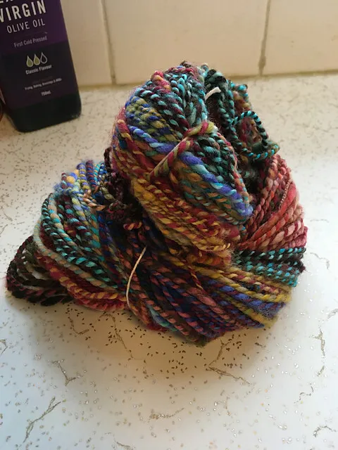 Wool Jeanie Magnetic Pendulum Yarn Knitting and Crochet Yarn Feeder Holder
