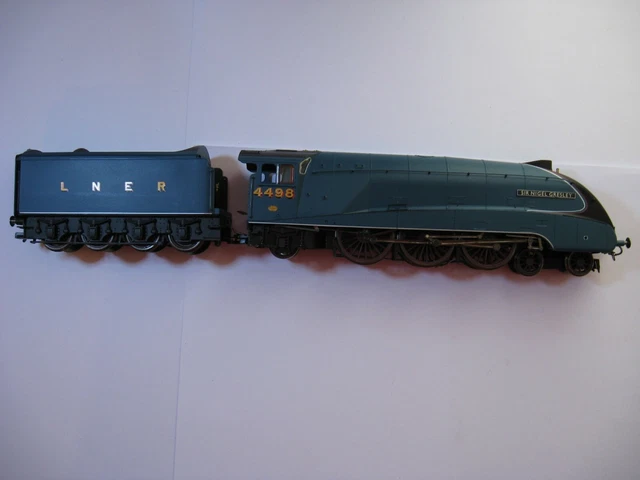 HORNBY R2688 LNER A4 Class Loco “Sir Nigel Gresley” 70th Anniversary ...