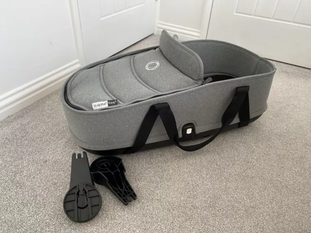 Bugaboo Bee 3 carrycot In grey with adapters