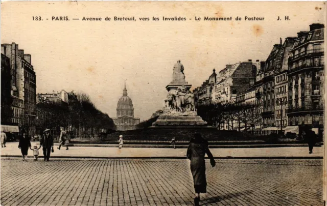 CPA PARIS 7th Avenue Breteuil-Le Monument de Pasteur (327377)
