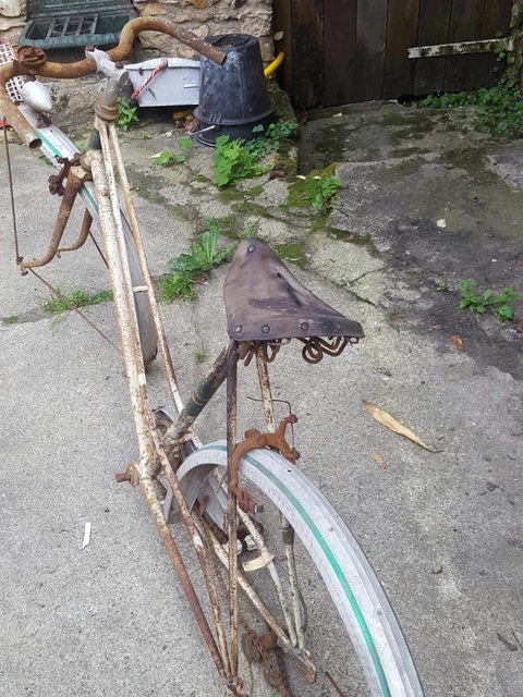 VELO FEMME ANCIEN ANNEE 60 PAS DE MARQUE (à  restaurer) 4
