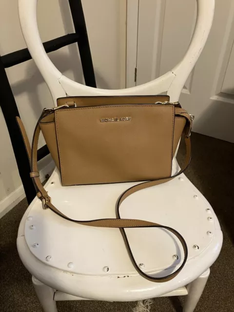 Michael kors selma tan deals