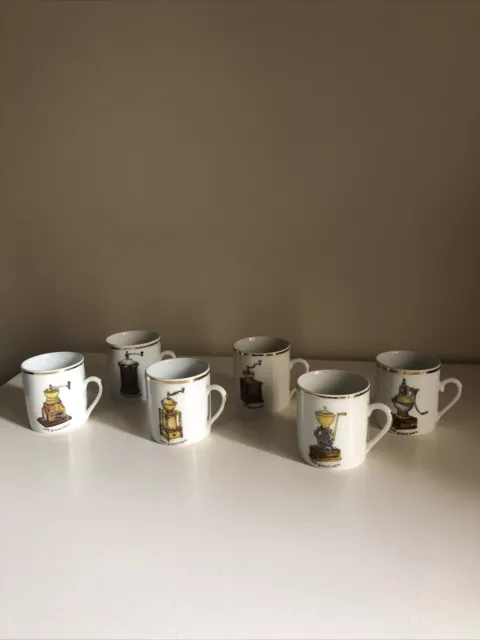 Lot de 6 Anciennes Tasses à café Porcelaine avec dorures décor Moulin à café