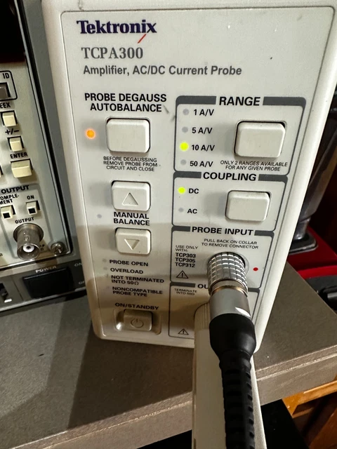 REPAIR REQD -Tektronix TCPA300 AC/DC Current Probe Amplifier for TCP312A