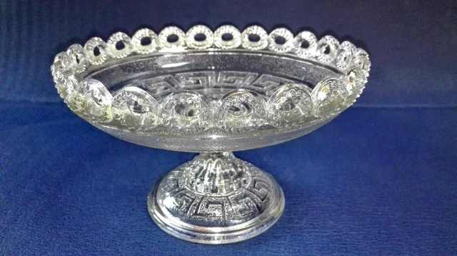 COUPE EN VERRE MOULÉ  PRESSÉ PORTIEUX XIXème