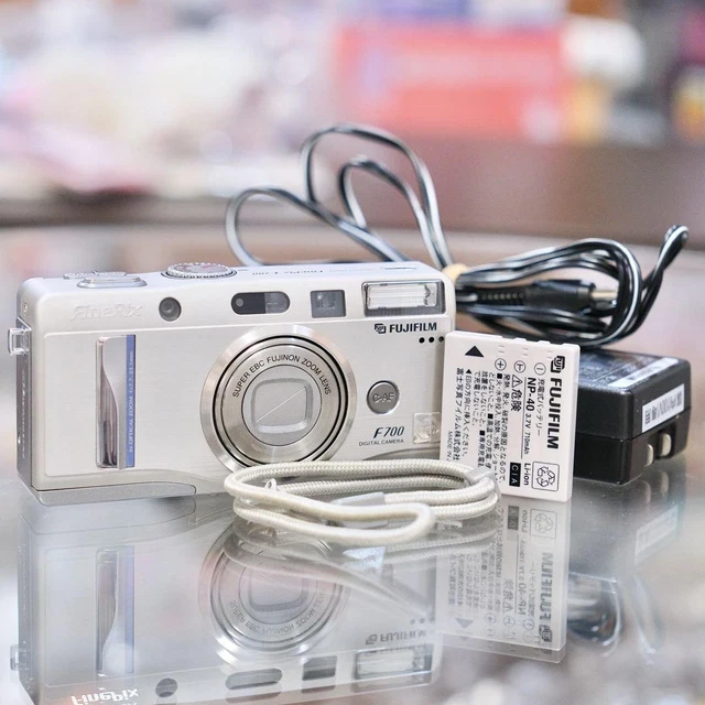 美品 動作品 平成レトロ Y2K FUJIFILM FinePix F700 GOOD CONDITION WORKING Heisei retro Y2K FUJIFILM FinePix