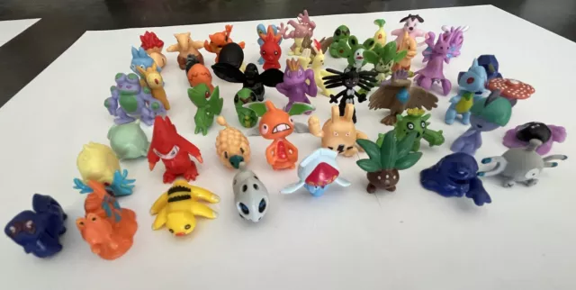 Lot de 40 figurines pokemon rares, sans doubles envoi rapide