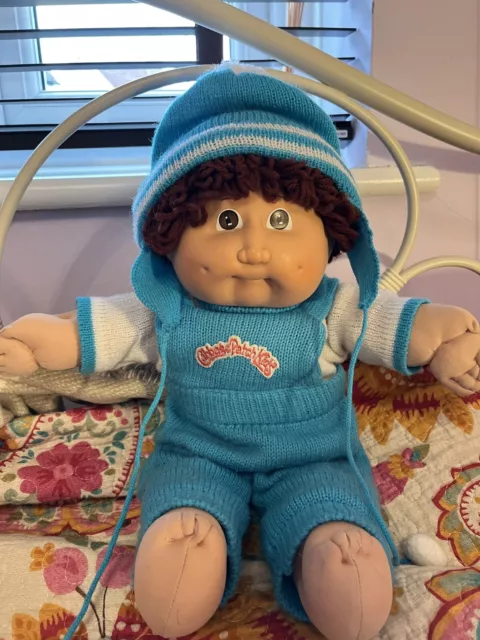 Lovely Vintage Cabbage Patch Kids Boy Doll Auburn Hair HM2 OK 84 Blue Ski Suit