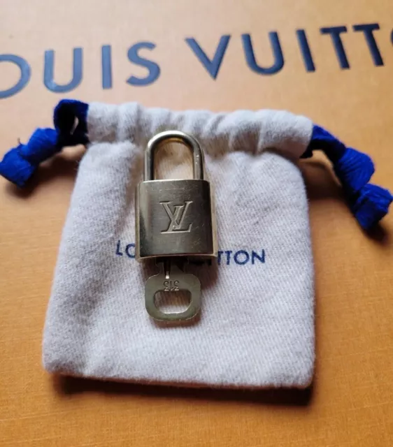 LOUIS VUITTON Padlock and 1Key No.301 Gold Tone Authentic from Japan #642