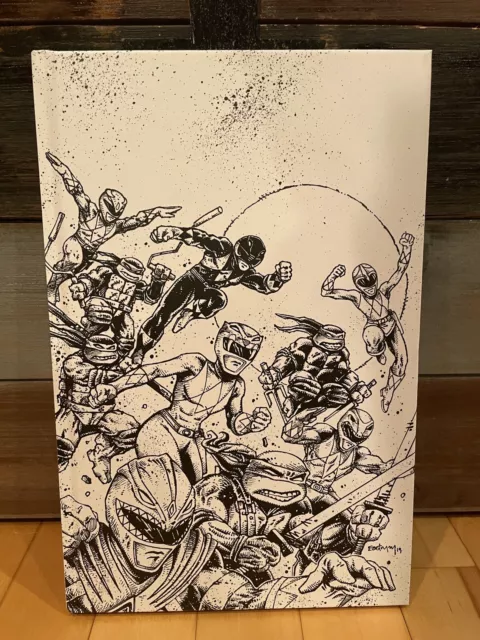 IDW Boom Teenage Mutant Ninja Turtles x Power Ranger Black White Hardcover Comic