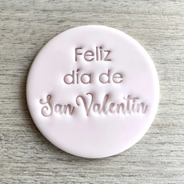 Estampilla emboscadora Feliz día de San Valentín con mango fondant