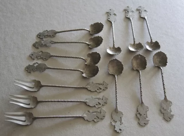 VINTAGE 800 SILVER 10 SMALL SPOONS 3 FORKS JAVA BALI INDONESIA WAYANG KULIT 74g