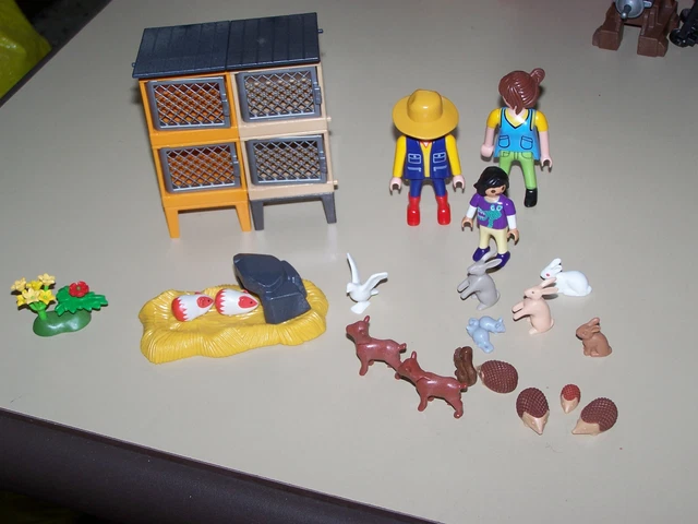 Basse cour + famille PLAYMOBIL
