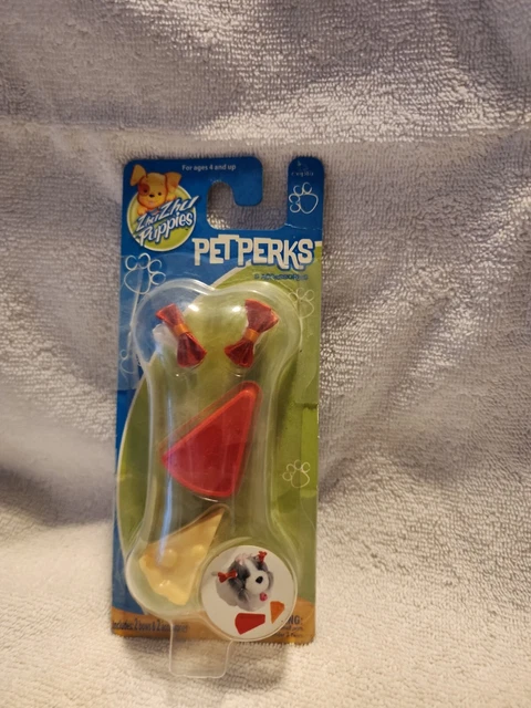 Zhu Zhu Puppies Pet Perks 2 Bows, 2 Accessories & Bowl new Zhu Zhu Puppies Pet Perks 2 Bows, 2 Accessories & Bowl new