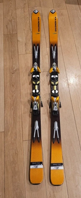 Skis, Skiing, Snowboarding & Snowshoeing, Winter Sports, Sporting