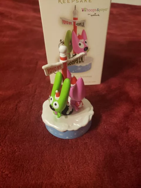 Hallmark Keepsake Hoops and Yoyo Celebrating Christmas Ornament Sound 2008 New