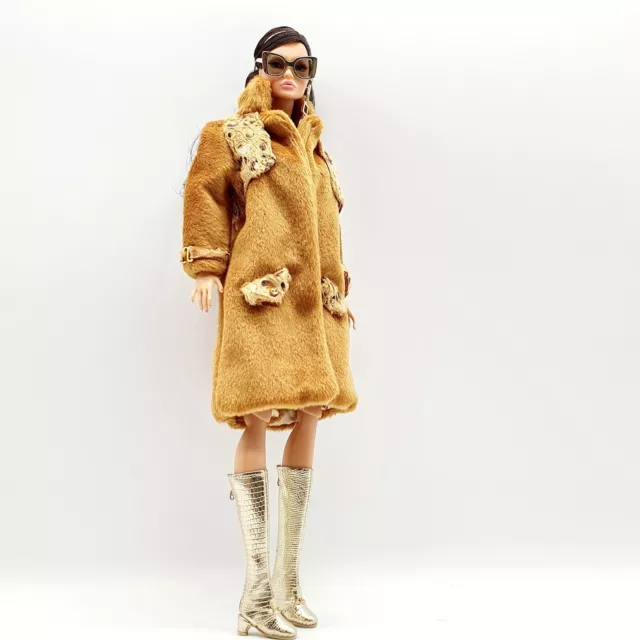 Doll Fashion Royalty/FR2/poppy parker/NU Face/barbie -  fur trench coat