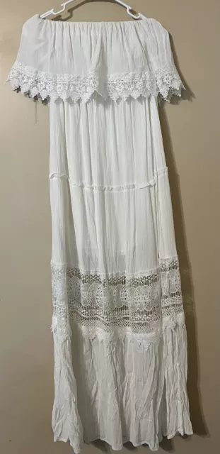 Forever 21 White Off-Shoulder Sleeveless Maxi Dress Size S