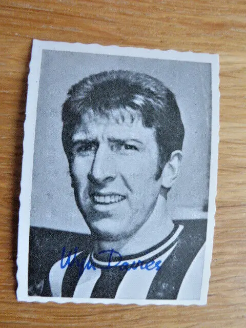 Wyn Davies Newcastle United Football Card A&Bc Gum  Footballers B&W Photos 1969