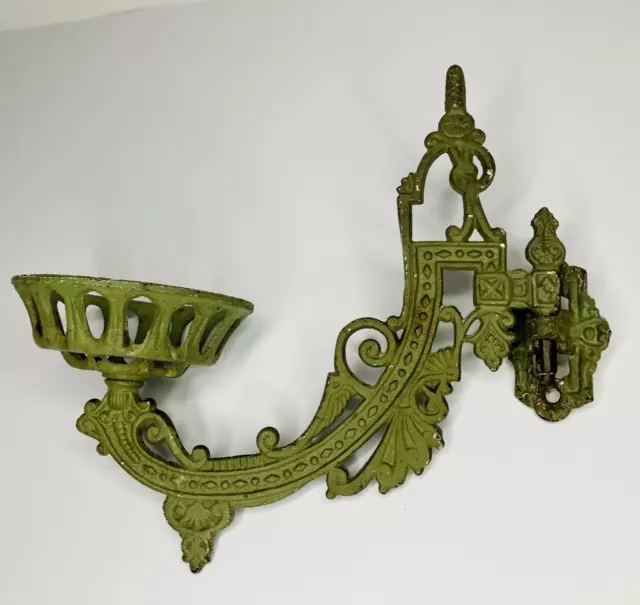 ANTIQUE CAST IRON Wall Mount Oil Lamp Lantern Swing Arm Holder Ornate w