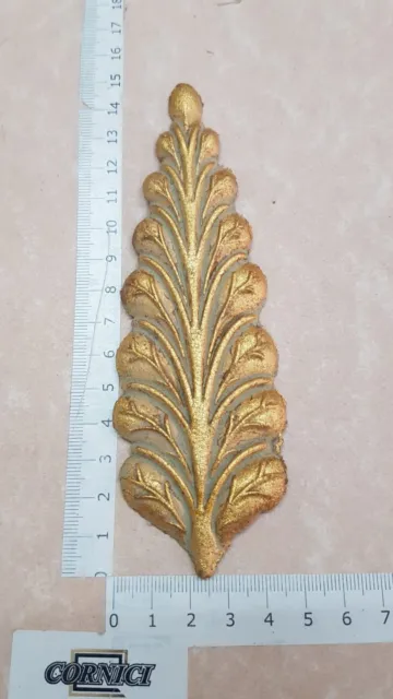 Fregio in pasta di legno  oro a foglie varie modelli e forme