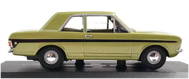 Vanguards 1/43 Scale VA04121 - Ford Cortina Mk2 Lotus - Fern Green 3