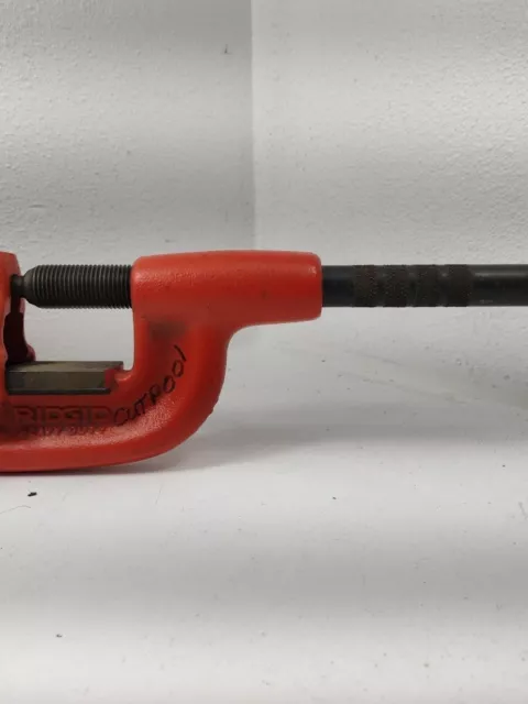 32810 Ridgid Model 1-A Heavy Duty Red Pipe Cutter 1/8" to 1-1/4" (3-32mm)