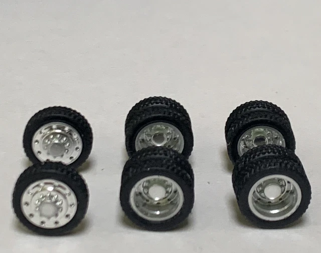 143 SEMI TRUCK "26 Alcoa Dually Wheels In Standard Tires (2 Fronts 4