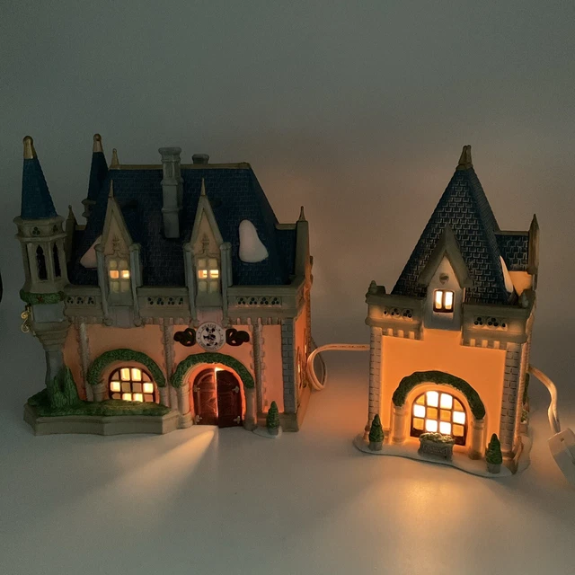 DEPT 56 DISNEY Parks Village series Mickeys Christmas Carol Castle