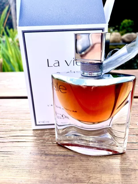 la vie est belle lancôme . L’absolu De Parfum.