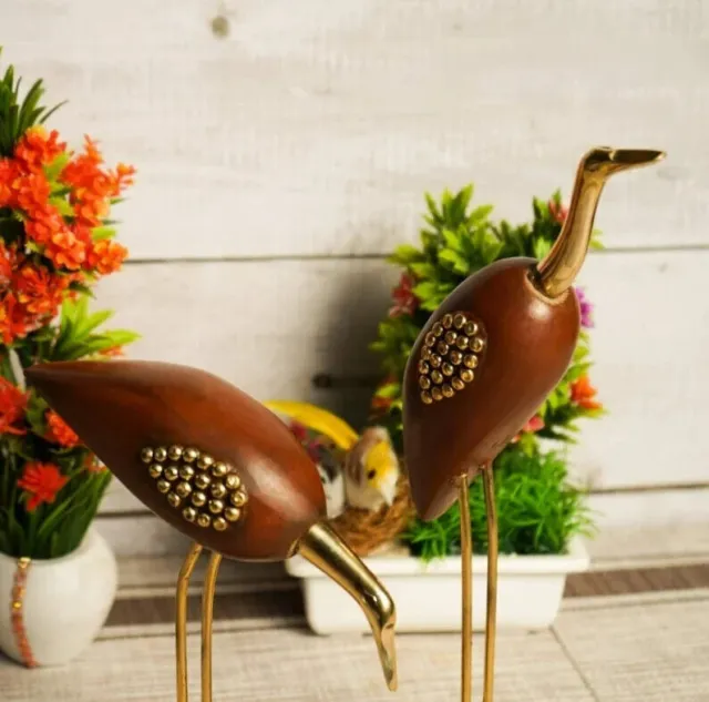 Elegante escultura de pareja de cisnes: pieza de decoración perfecta para...