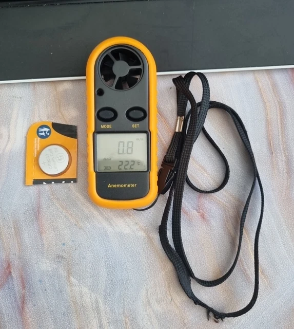 Proster Digitales Anemometer: LCD Windgeschwindigkeit & Thermometer