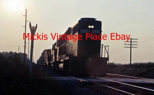 Original Slide, 1974 NW Norfolk Western Locomotive NW 4134(GP38AC) W33