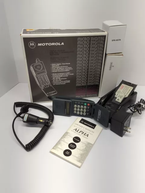 Vintage Motorola MICRO DIGITAL cell phone 1 line display 1990s prop WORKS Box