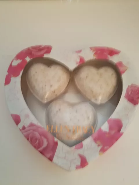 Luxury Fragrant Rose, Vanilla & Almond Scented Bath Fizzers/Balls & Soap Petals  2