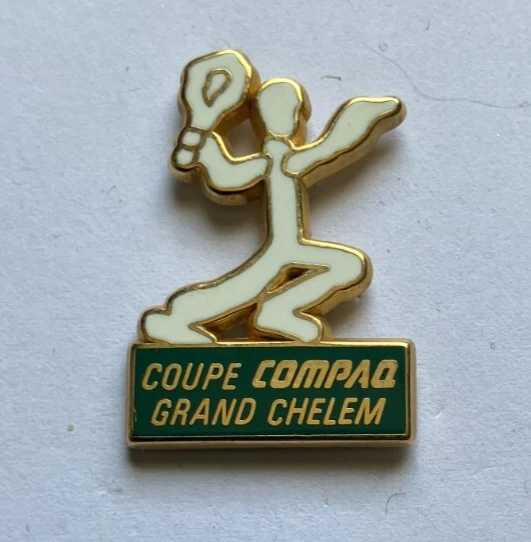 RARE COFFRET PINS Tennis Open Clarins Cosmétique Pin Up Arthus Bertrand EUR 49,99 - FR