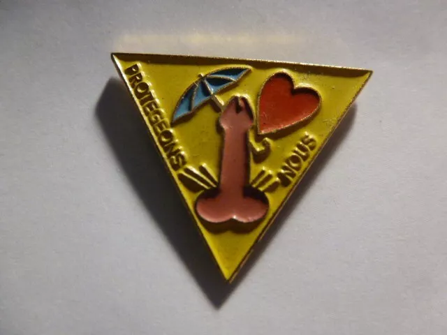 PIN BADGE LUTTE CONTRE LE SIDA PROTEGEONS NOUS fight against AIDS  FALUCHARD