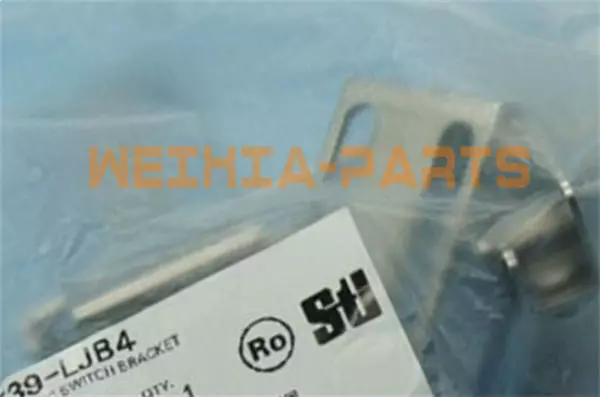 ONE Omron staffa di montaggio F39-LJB4 nuova