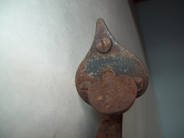 vintage thumb lever shed  door handle 3