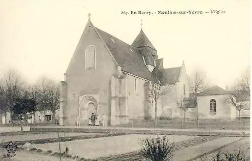 Cpa En Berry Moulins Sur Yevre L'eglise